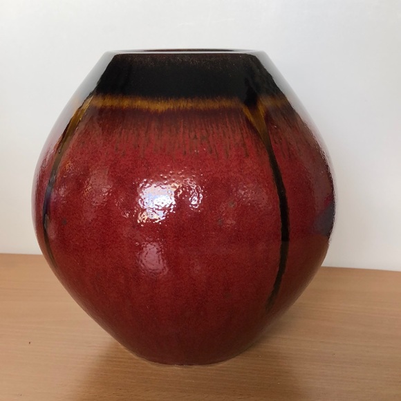 Chinese pottery vase red black yellow 8” tall 8" long wide - Picture 1 of 8
